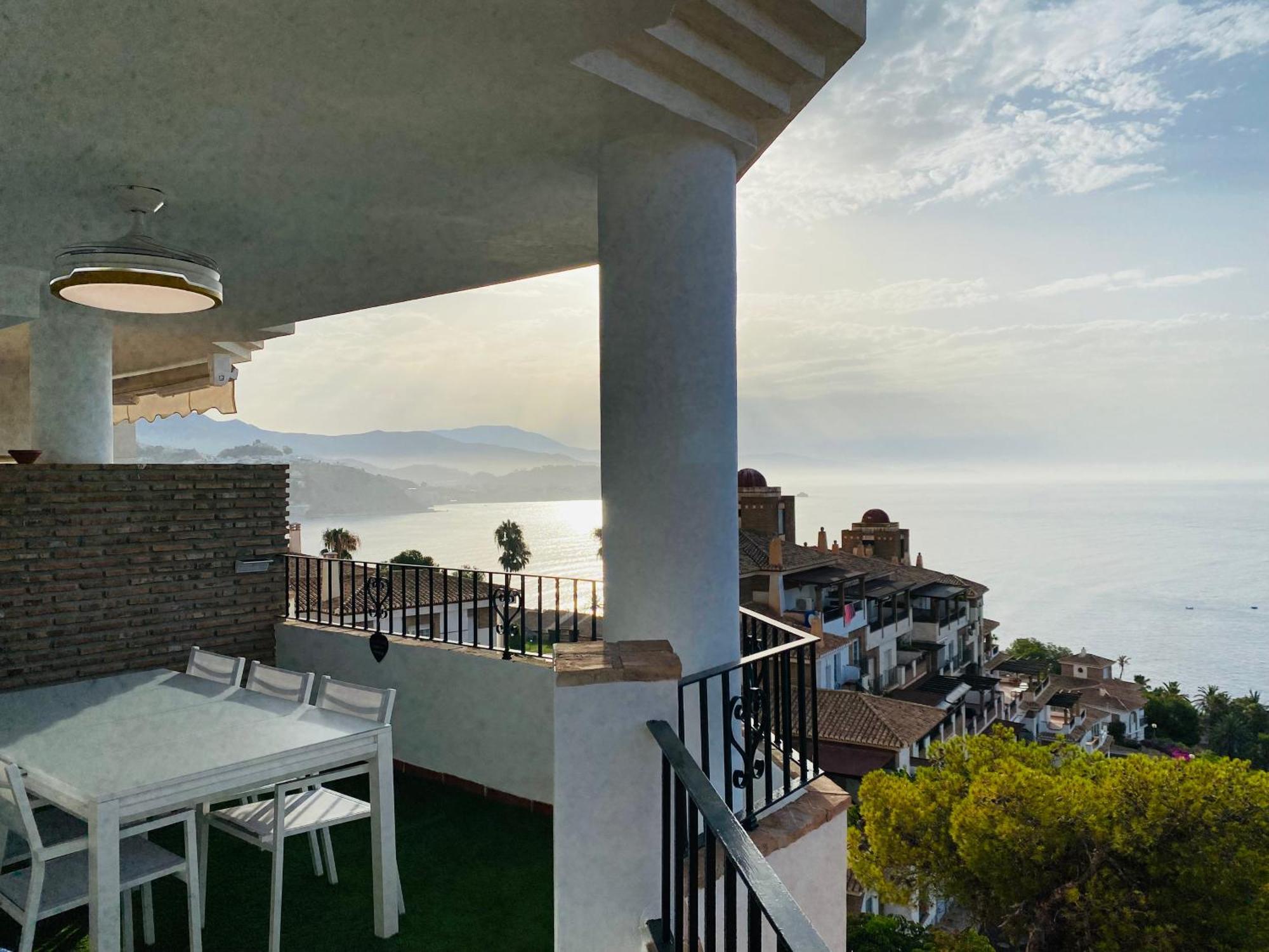 Jardines De Adnania En Marina Del Este Con Vista Al Mar Ada La Herradura  Exterior photo
